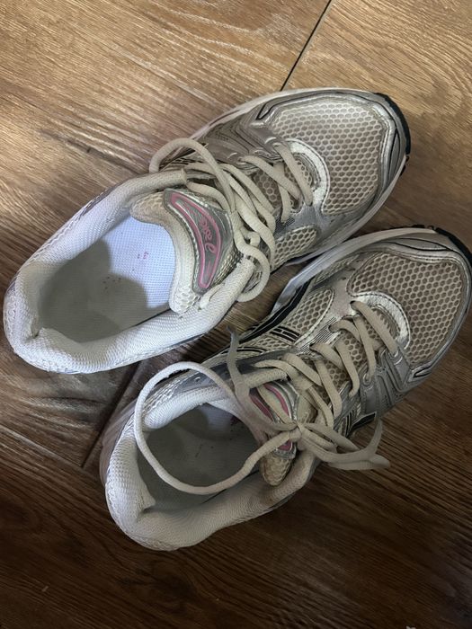 Asics Gel- Kayano 14 silver/pink