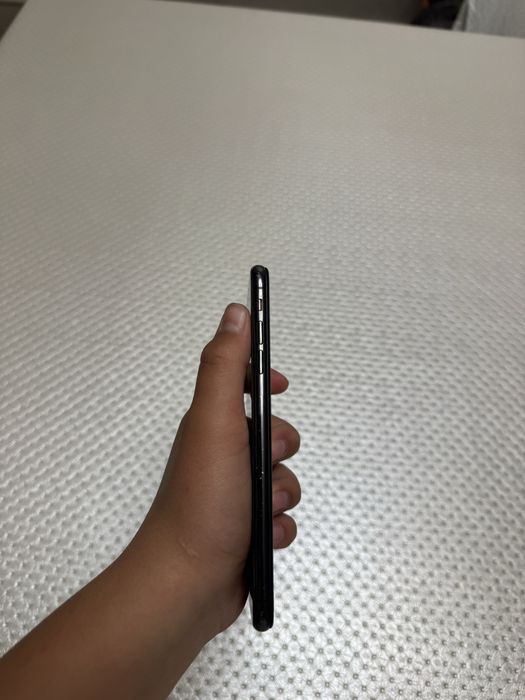 продам iPhone xs max