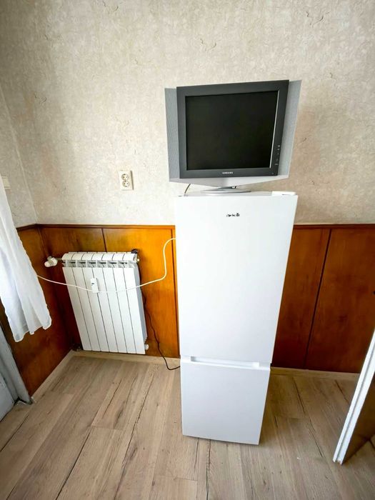 Дава се под наем Двустаен апартамент в Перник, Център - 65 кв.м за 331.5 € - Снимка #1