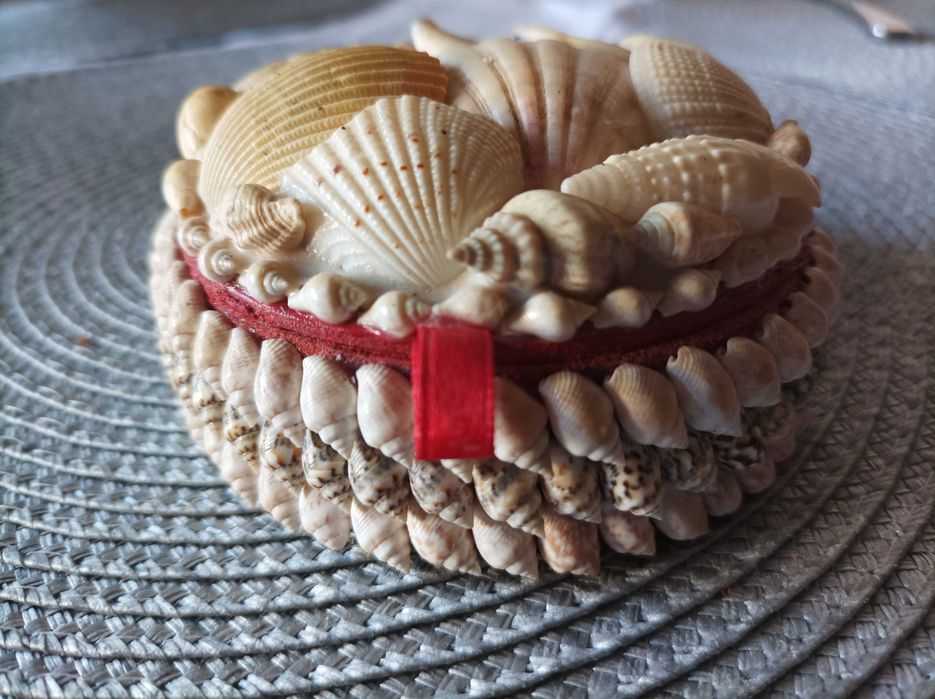 Нова кутия за бижута от Карибите