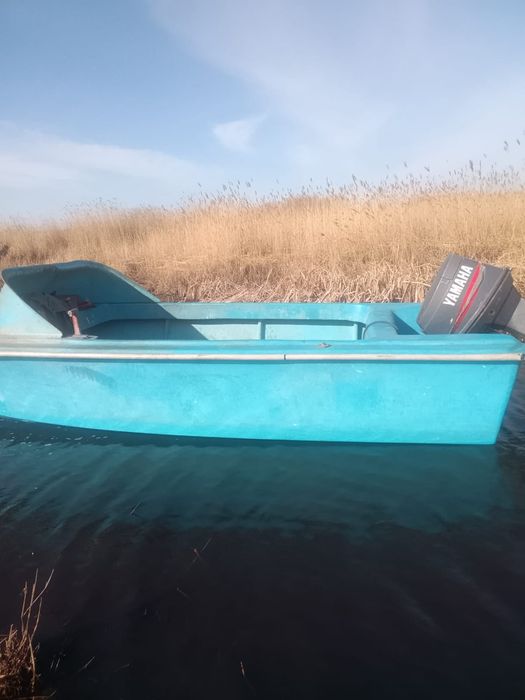 Продам лодку маторную