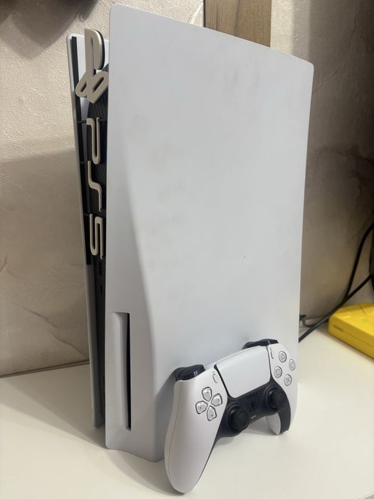 Продам пс 5 с одним джойстиком