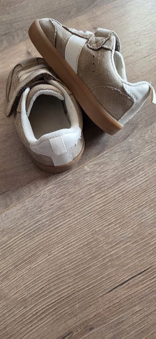 Бебешки обувки и сандали