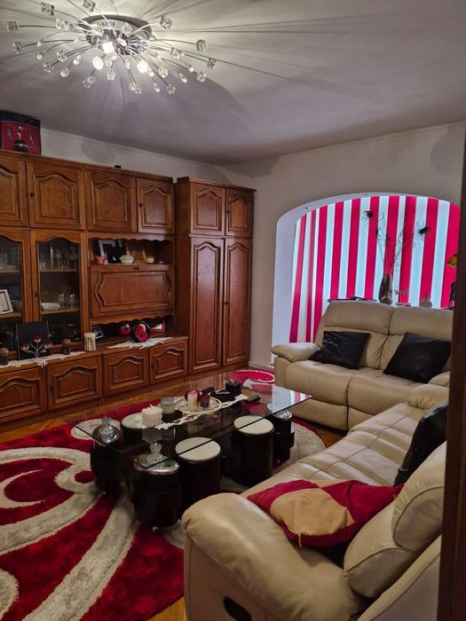 Apartament De Vânzare