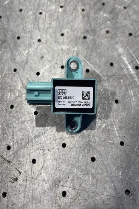 Senzor impact fata 8K0 955 557C 8K0 955 557C Audi A4 2008
