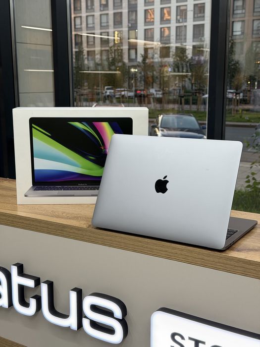 MacBook Pro 13 M2 8/256 gb | iStatus