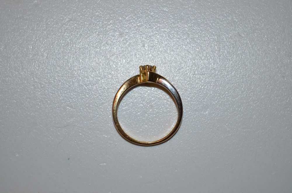 INEL AUR galben si alb 18K + 1 Diamant = 0.17ct. - Solitaire - Logodna