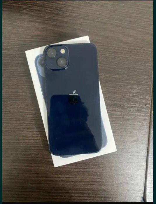 Продам Айфон 13  без ремонта