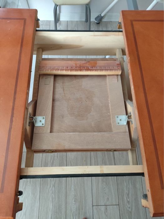 Продам стол для кухни