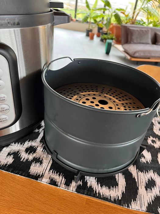 Instant Pot Duo Crisp Air Fryer 2в1 мултикукър и еър фрайър, отлично състояние