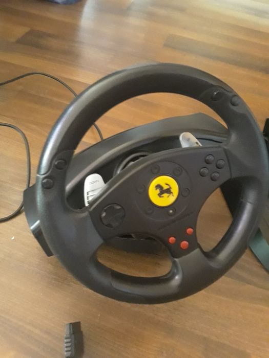 Vand volan pentru ps3