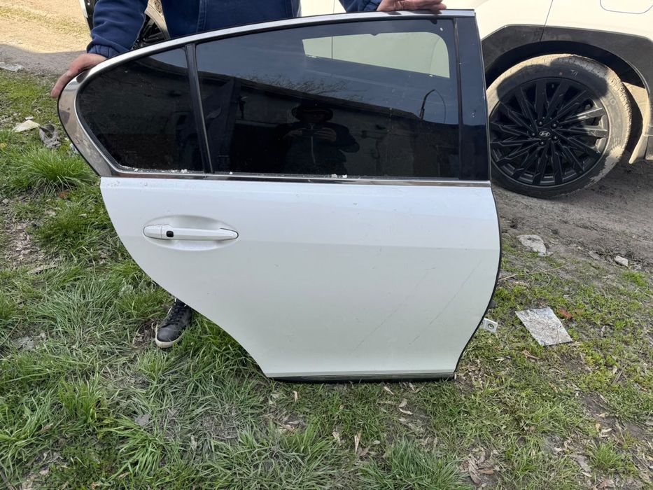 Продам двери от GS