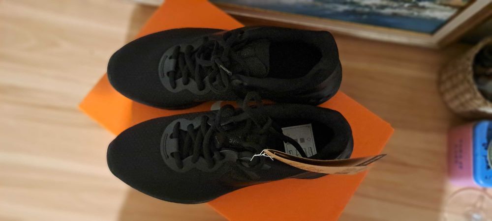Маратонки Nike, нови, #38.5 номер
