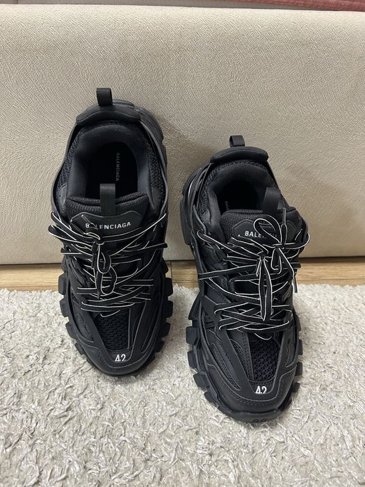 balenciaga track black