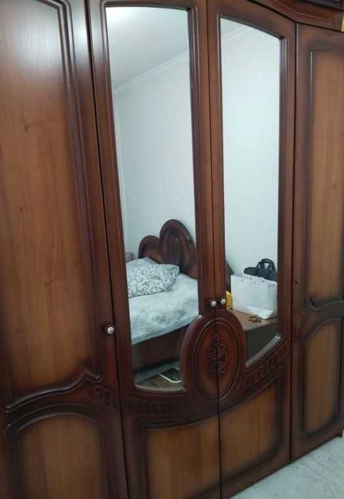 Спальный гарнитур