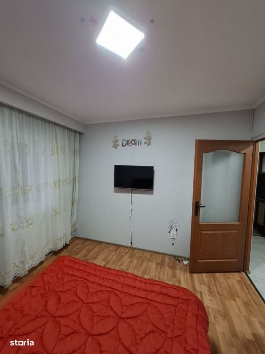 Apartament  de 3 camere, zona Orizont,potential excelent