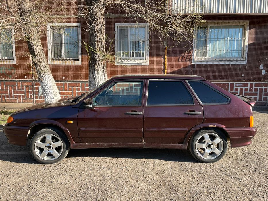 Продам машину Lada 2114