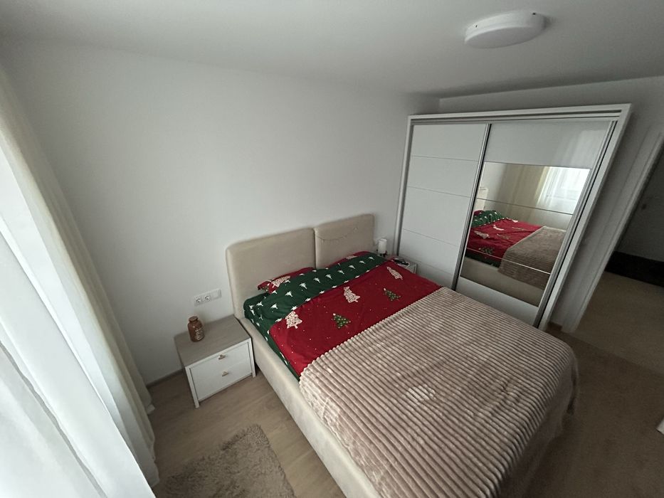 Apartament 3 camere, zona Coresi, parcare inclusa