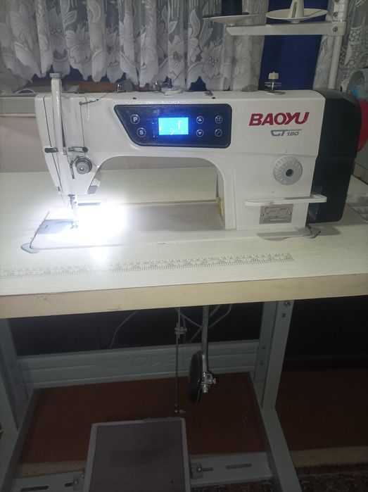 Швейная машинка примая строчка