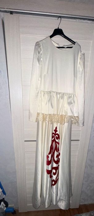 Продам женское платье