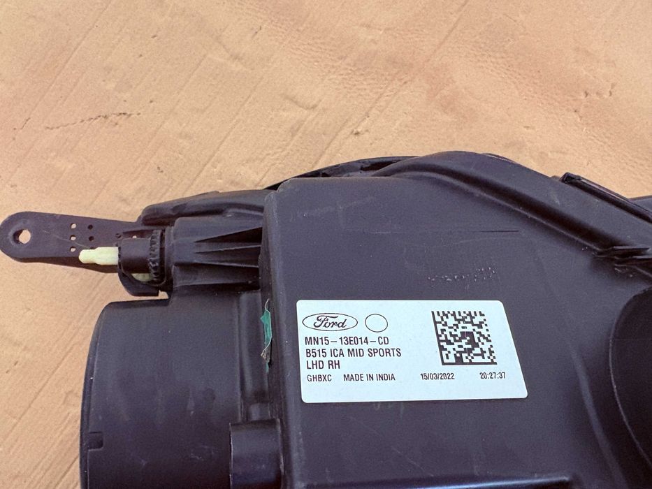 Far dreapta led Ford Ecosport facelift dupa 2020 cod MN15-13E014-CD
