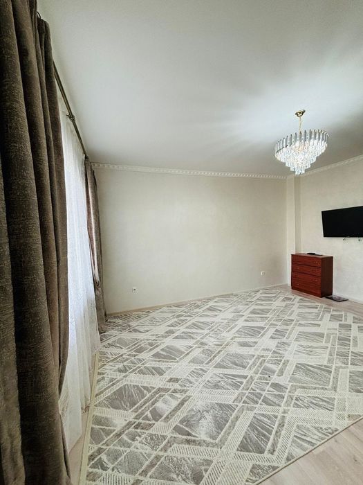 Г Атырау мкр Алмагул. Есть торг