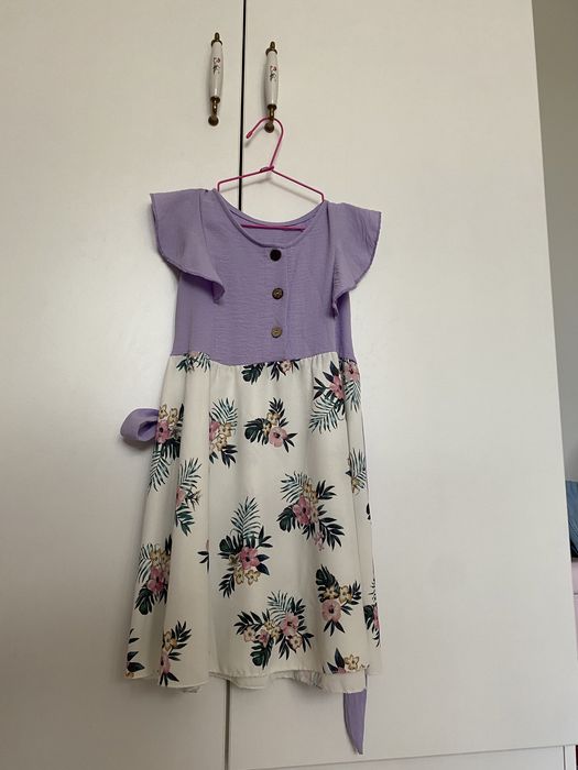 Прекрасни рокли и дънков сукман