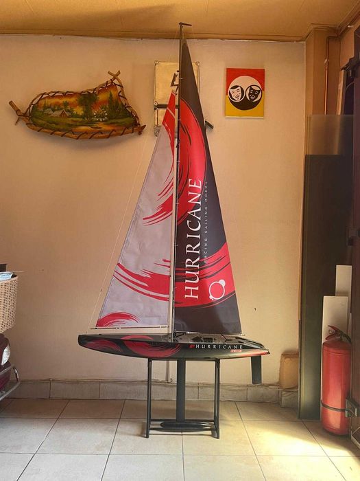 Vand barca cu panze si telecomanda 213 x 99 x 22 cm
