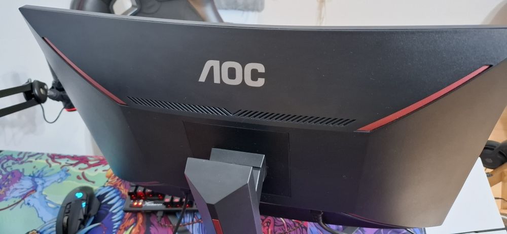 Monitor curbat gaming 144hz