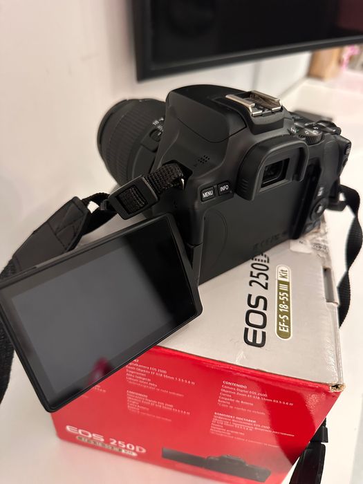 Canon EOS 250D EF-S 18-55 ||| kit