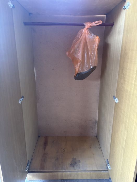 Продам шкаф б/у .