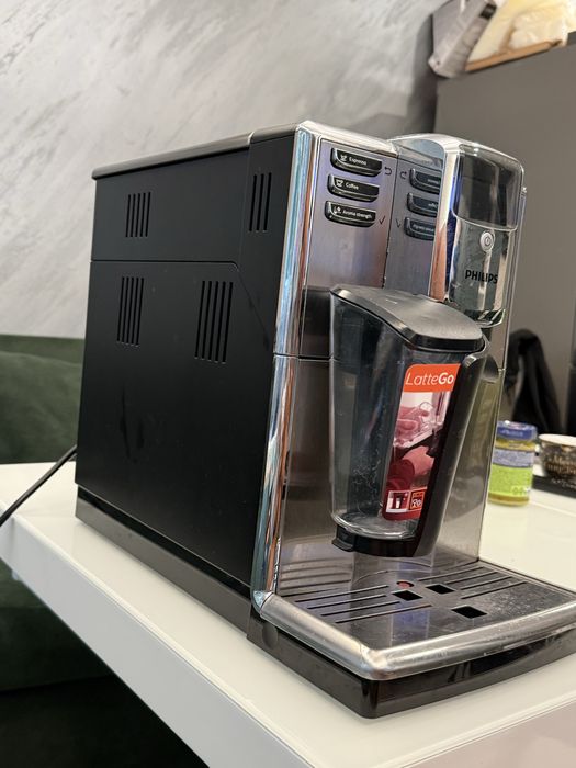 Кафемашина Philips 5000 LatteGo