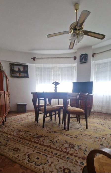 Apartament 2 camere, decomandat – zona MB, etaj 2.