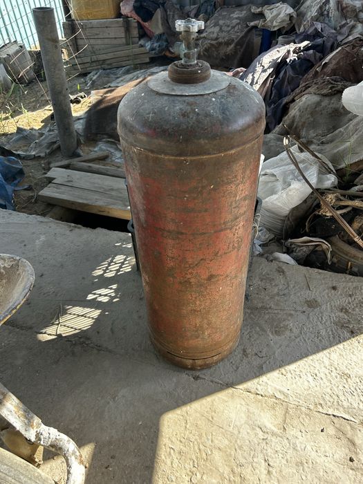 Газовый балон большой