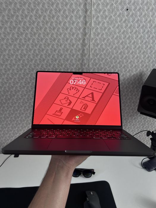 MacBook Pro 14 (M3 Pro, 18/512GB)