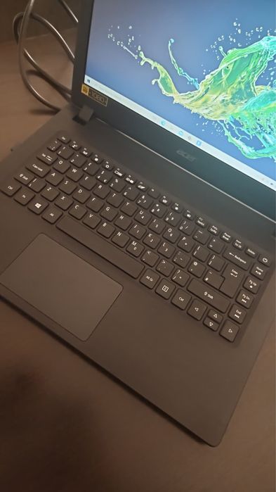Vând laptop acer aspire 3