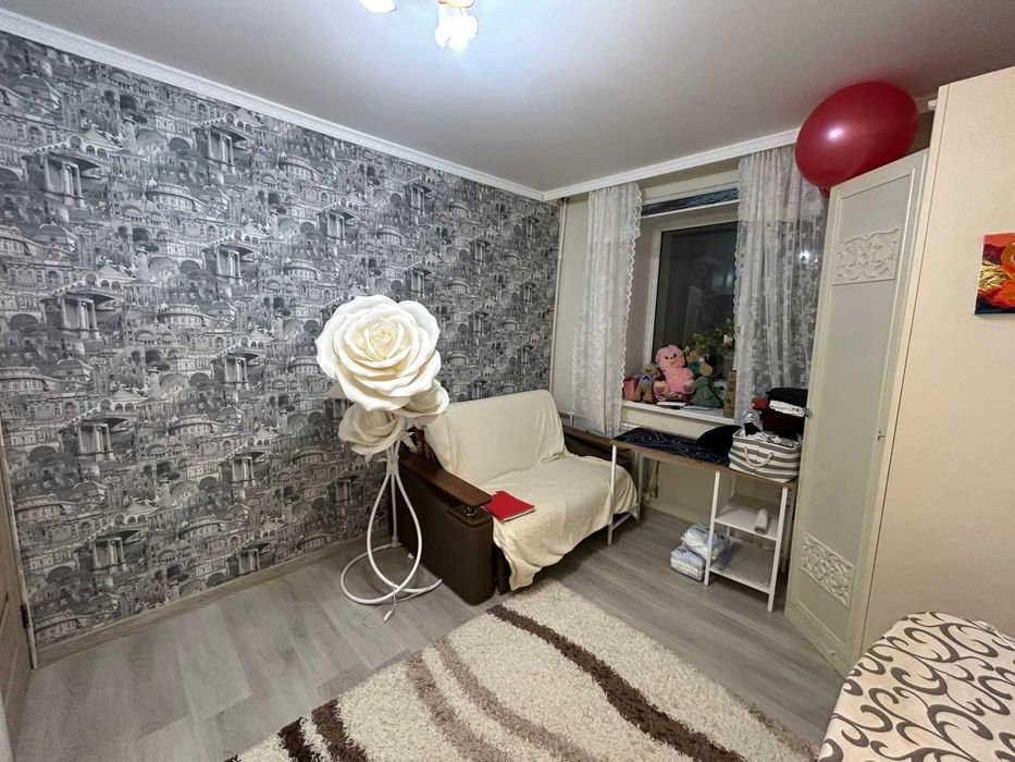 Продам 4х комн кв Тургенева
