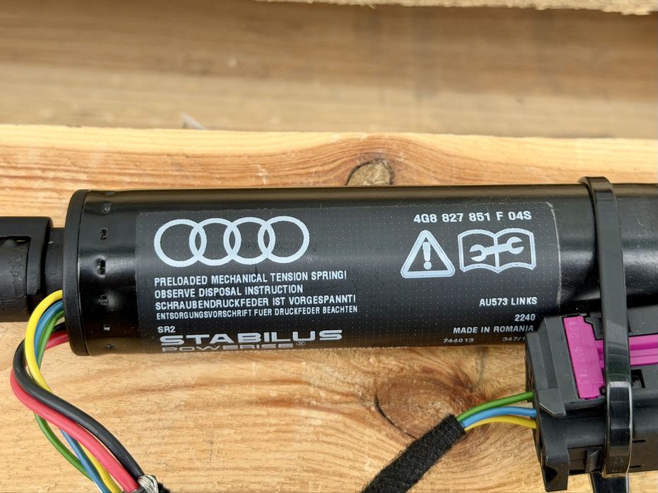 Амортисьори багажник AUDI A7 4G 4G8827851F 4G8827852F