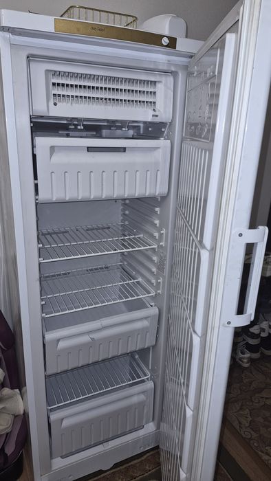 Морозильник Indesit no-frost