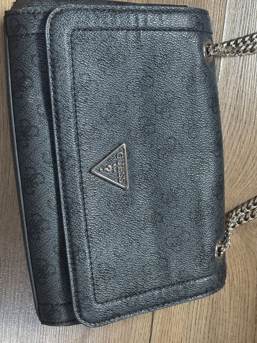 Guess дамска чанта