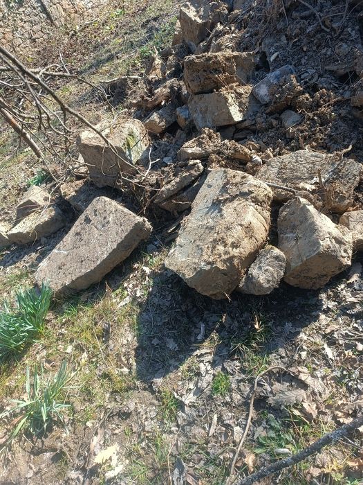 Продавам дялан камък