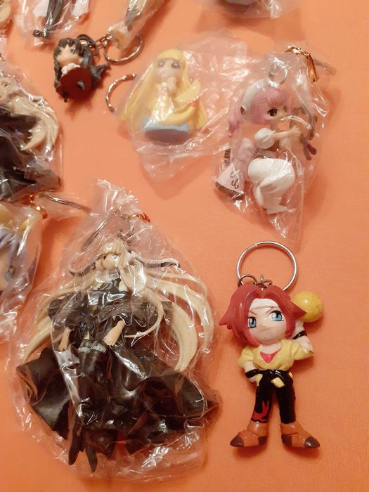 50 броя ключодържатели