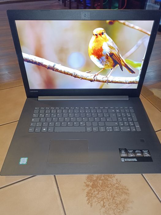 Лаптоп Lenovo V320 17" FHD Intel i5-8250U/8GB RAM/240 SSD