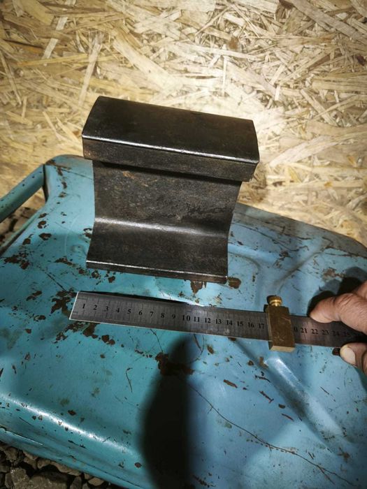 Продам наковальню новую