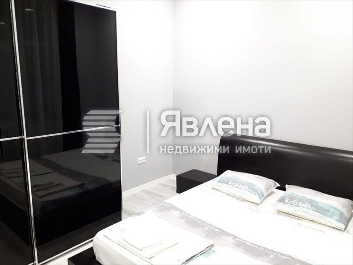 Продава се Двустаен апартамент в Варна, Гръцка махала - 100 кв.м за 2150 €/кв.м - Снимка #4