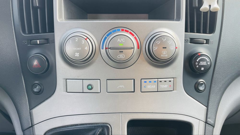 Vand microbuz/van 8 locuri Hyundai H1 2009 stare foarte buna