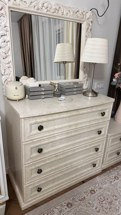 Спальный гарнитур