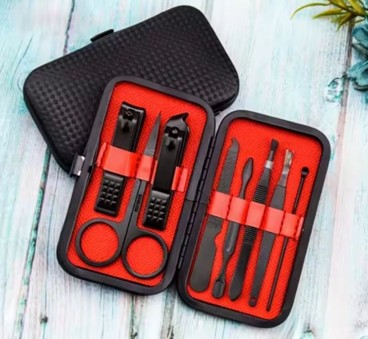 комплекти за маникюр - нокторезачка