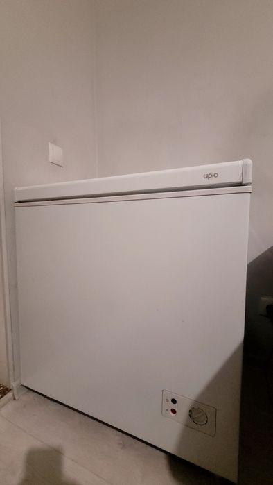 Продам морозильник камеру биюрса