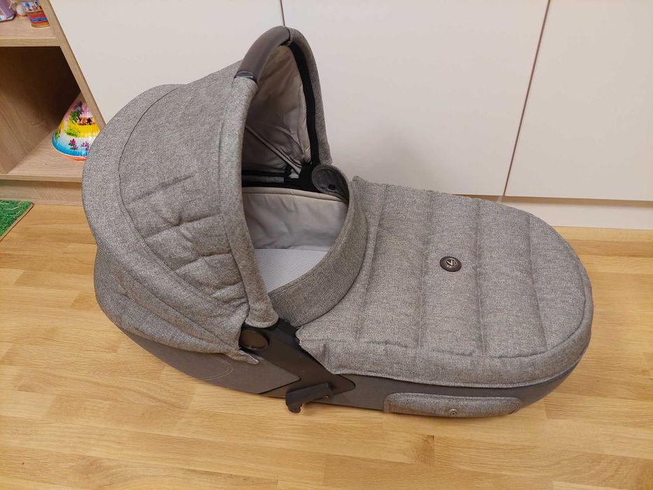 Кош за новородено за Mutsy Evo - с покривало и мрежа за насекоми